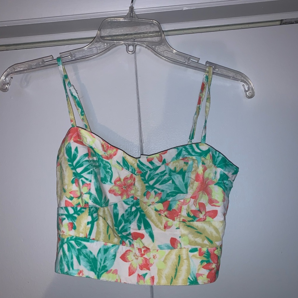crop top